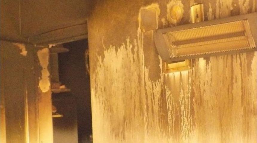 Karacasu Apartmanın Giriş Katında Yaşanan Yangın Korkuttu