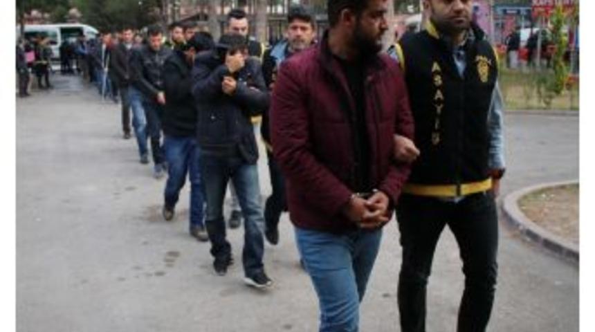 Tele Dolandırıcılık Sanığı 19 Sahte Polis Ve Savcı Tutuklandı