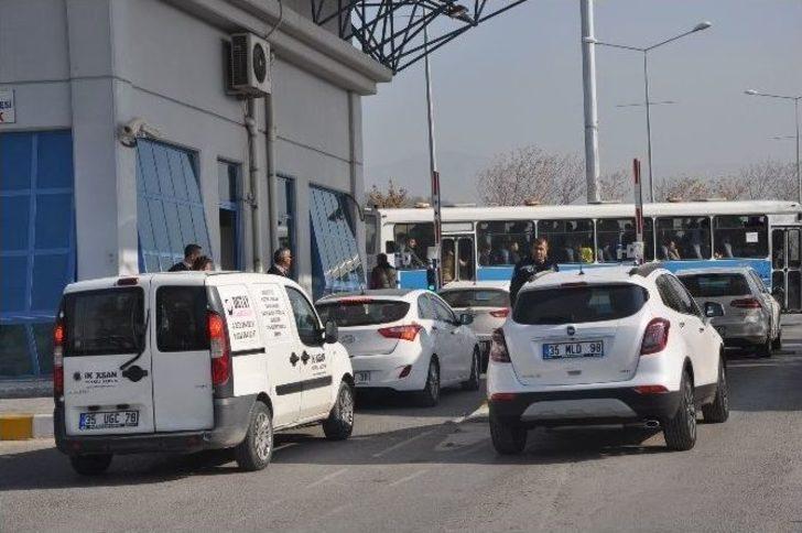 Kampüse Giriş Öğrenciye Paralı, Öğretim Üyeleri Ve İdari Personele Bedava G3