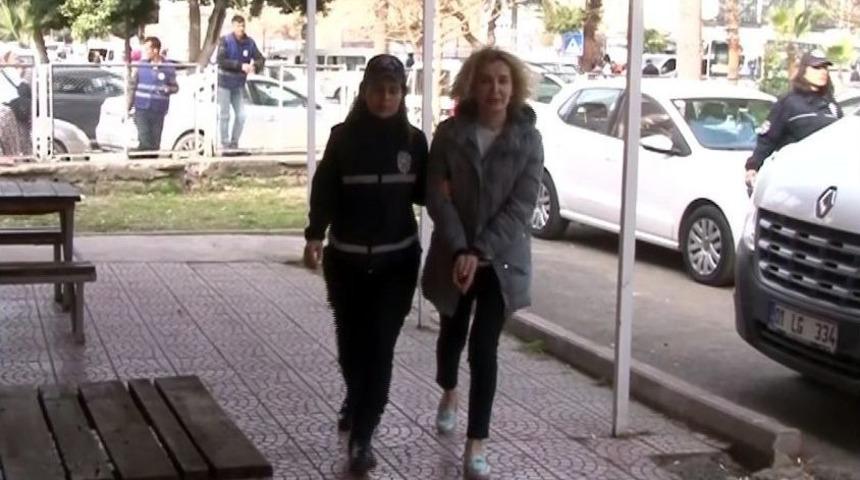 Fet&ouml;&rsquo;den G&ouml;zaltına Alınan 11 Sağlık&ccedil;ı Adliyeye Sevk Edildi