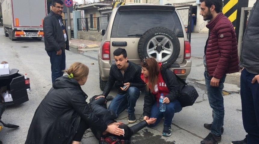 (&ouml;zel Haber) M&uuml;şteriye Sipariş G&ouml;t&uuml;rmek İsterken Hastanelik Oldu