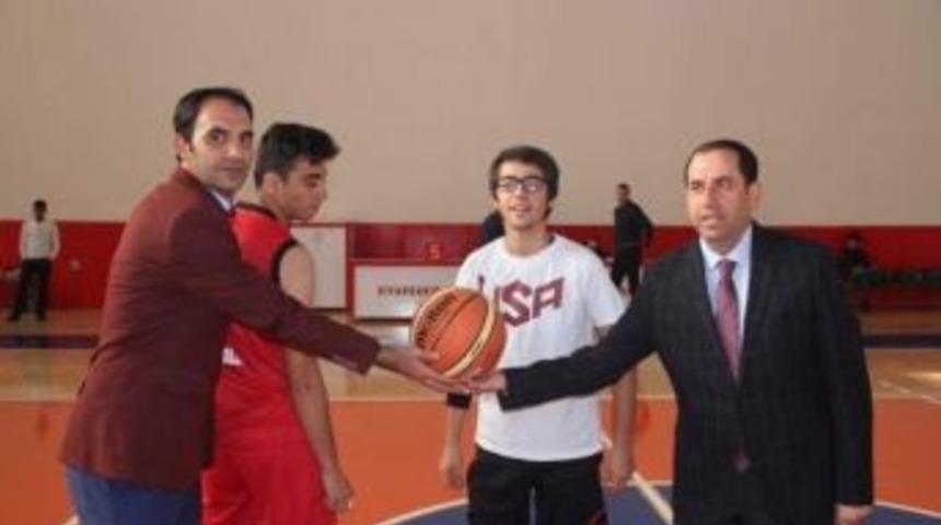 Diyarbakır&rsquo;da Okul Sporları Start Aldı
