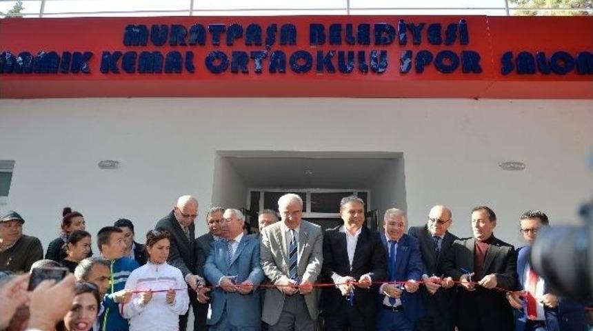 Namık Kemal Ortaokulu Spor Salonu A&ccedil;ıldı
