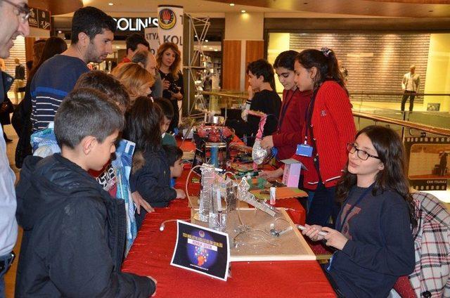 &Ouml;ğrenciler Kendi Yaptıkları Bilimsel Projeleri Sergiledi 1