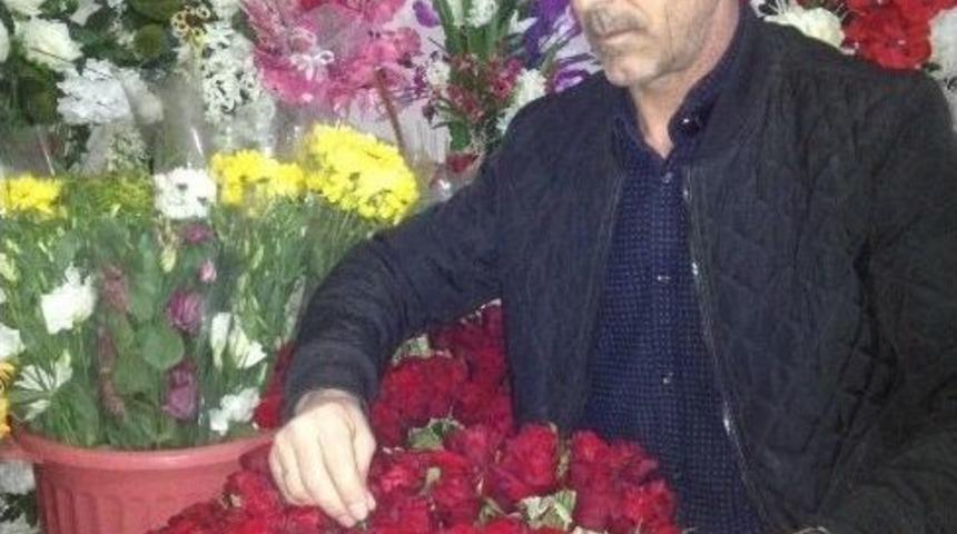 &Ccedil;i&ccedil;ek&ccedil;ilerde &rsquo;&ouml;ğretmenler G&uuml;n&uuml;&rsquo; Yoğunluğu