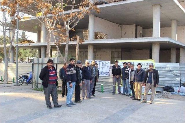 Paralarını Alamayan İnşaat İşçileri Grev Yaptı 1