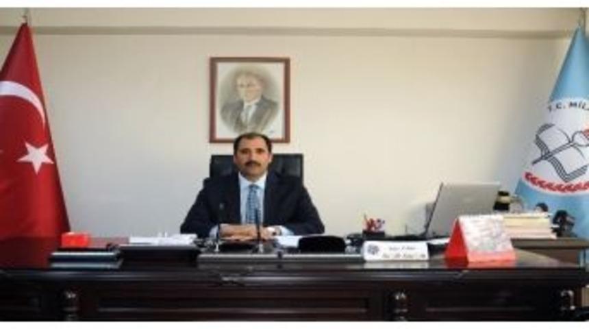 Milli Eğitim M&uuml;d&uuml;r&uuml; Aziz G&uuml;n&rsquo;den &Ouml;ğretmenler G&uuml;n&uuml; Mesajı