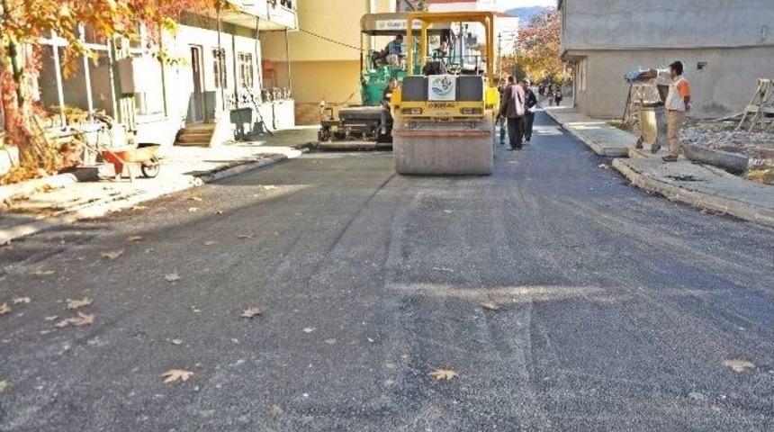 Asfalt &Ccedil;alışmaları Devam Ediyor