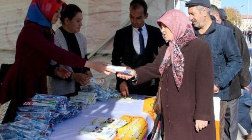 Sivas'ta 3 Bin 500 Diş Macunu Ve Fır&ccedil;a Dağıtıldı