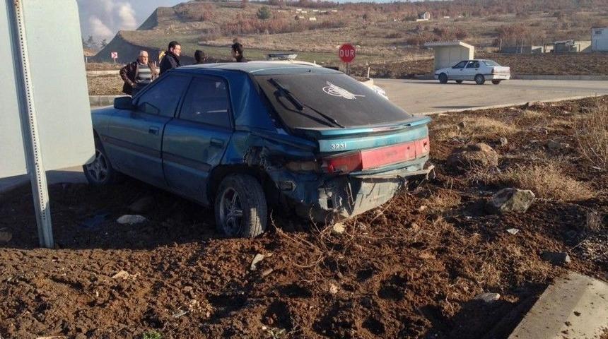 Trafik Kazası G&uuml;venlik Kamerasında