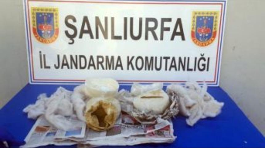 Şanlıurfa&rsquo;da Uyuşturucu Madde Ve Silah Ele Ge&ccedil;irildi