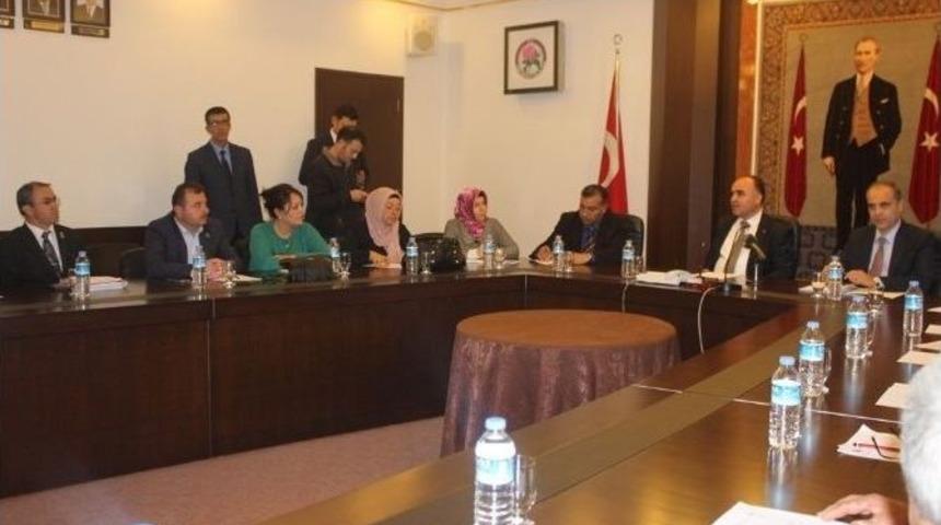 Validen Yere İzmarit Atmayın Uyarısı