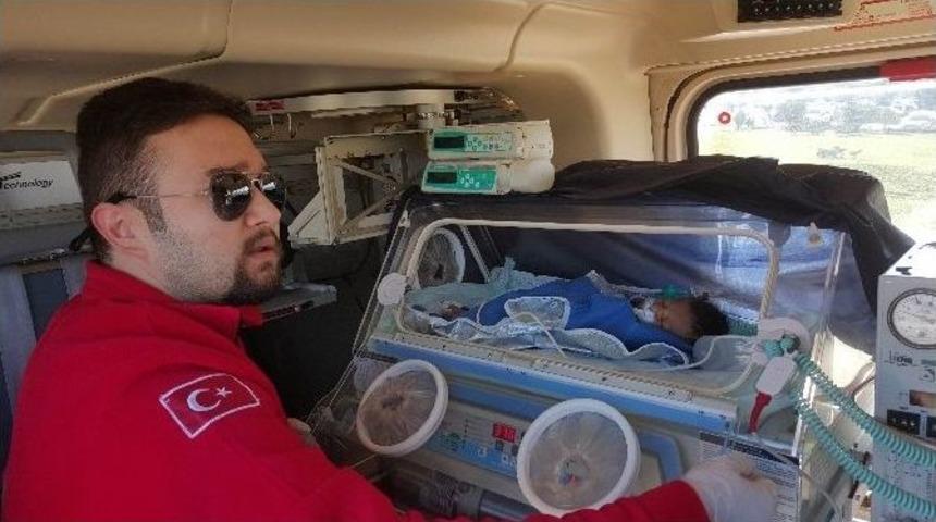 Ambulans Helikopter 11 Günlük Bebek İçin Havalandı