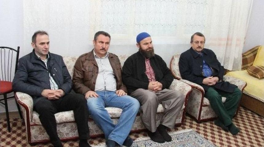 Sütlüoğlu’ndan Vefat Eden İşçinin Ailesine Destek