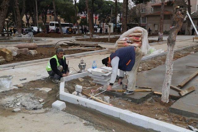 Burhaniye’de Şehit Turhan Bayraktar Parkı Yenileniyor