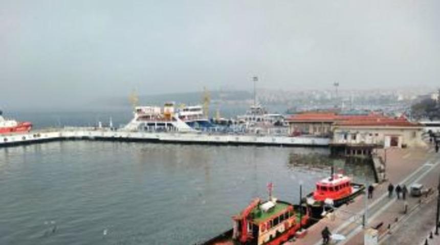 &Ccedil;anakkale&rsquo;de Feribot Seferleri Yeniden Başladı