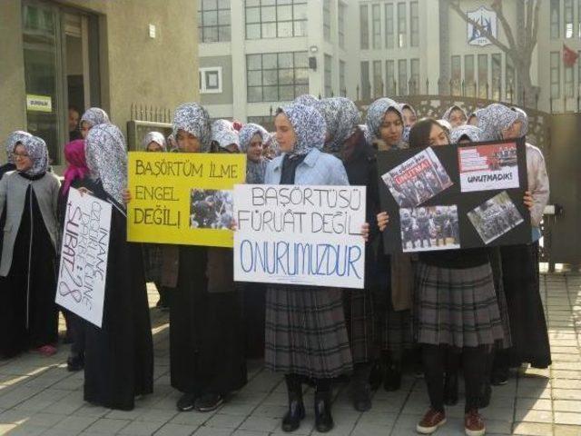 Kadıköy'de İmam Hatip Lisesi Önünde 28 Şubat Protestosu