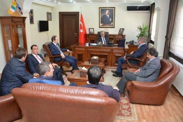 D&uuml;zce Belediye Başkanı Keleş ten Kayyum Başkan Epcim e Ziyaret 2