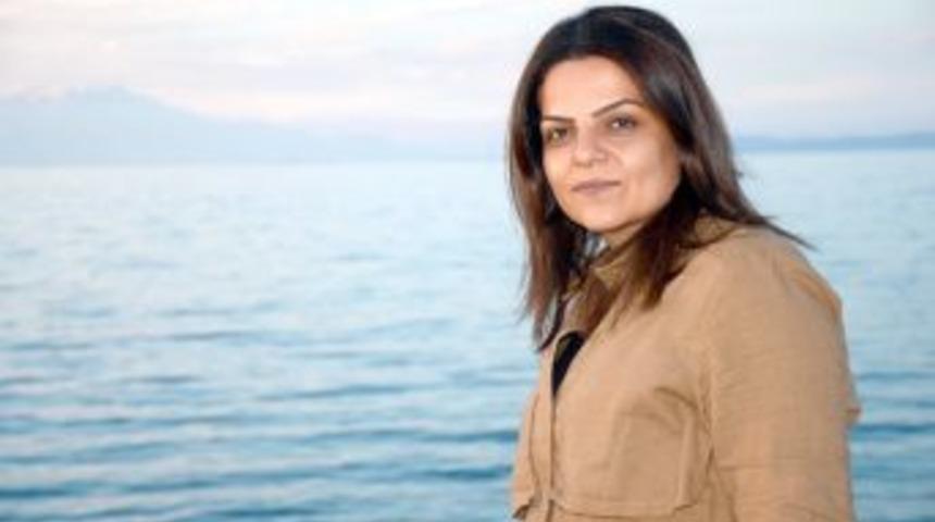 Hakkari İl Genel Meclisi &Uuml;yesi Sibel &Ccedil;apraz Tahliye Edildi