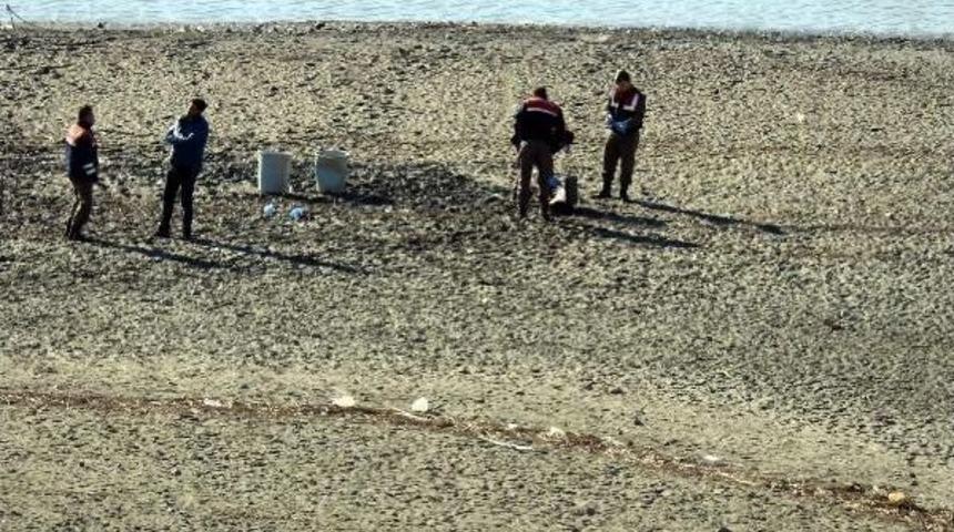 &Ouml;ld&uuml;r&uuml;ld&uuml;ğ&uuml; Iddia Edilen Iş Adamının Par&ccedil;aları Baraj G&ouml;l&uuml;nde Aranıyor
