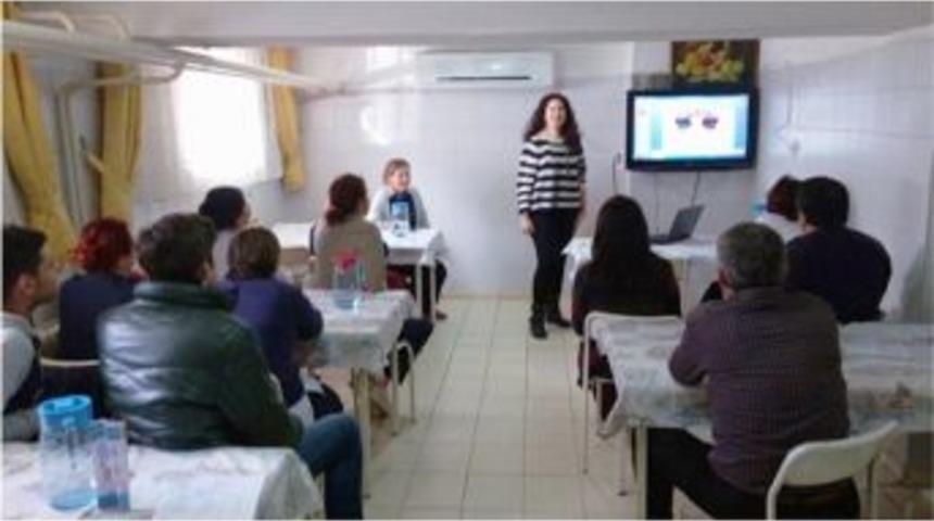 Lapseki Devlet Hastanesi&rsquo;nde İletişim Eğitimi Verildi