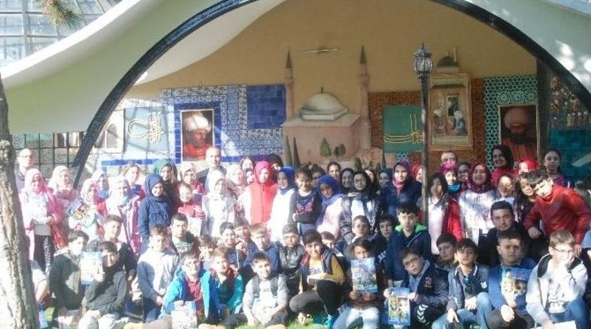 Şeyh Edebali T&uuml;rbesi Ve Osmanlı Padişahları Tarih Şeridi&rsquo;ne Ziyaretler Devam Ediyor