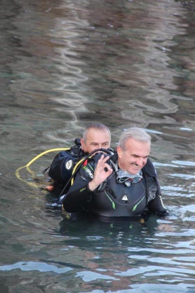 Antalya Valisi Dalış Turizmi Için Daldı