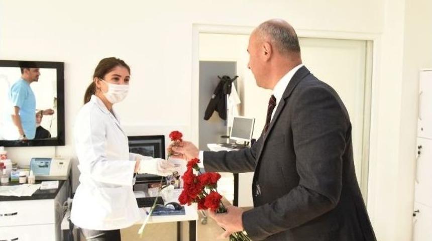 Başkan Togar Diş Hekimlerinin G&uuml;n&uuml;n&uuml; Kutladı