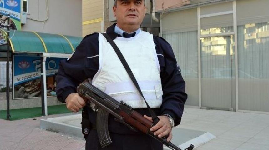 Adana&rsquo;da Masaj Salonlarına 200 Polisle Uygulama