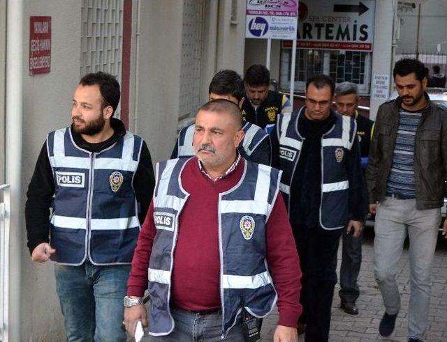 Adana&rsquo;da Masaj Salonlarına 200 Polisle Uygulama 2