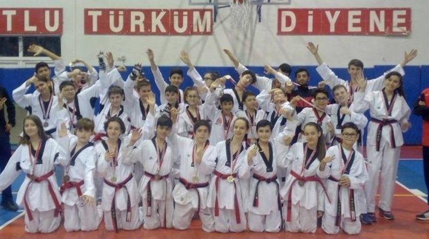 Edirne&rsquo;de Tekvandoda B&uuml;y&uuml;k Başarı