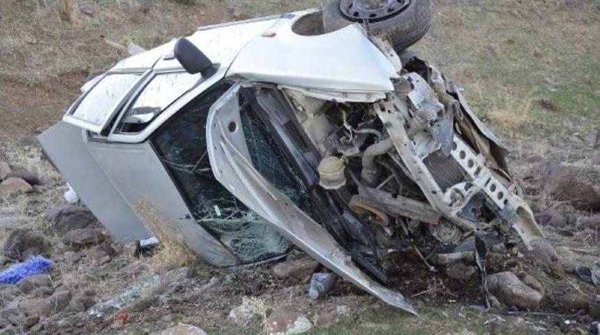 Siverek&rsquo;Te Otomobil Devrildi: 5 Yaralı