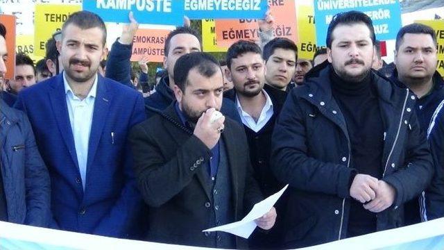 Üniversite Öğrencilerinden ‘demokrasi Eylemi’