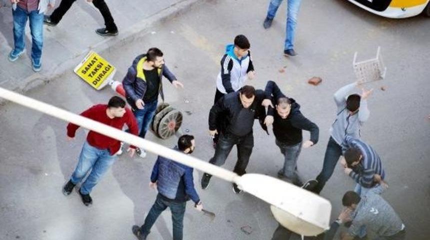Diyarbakır'da Iki Grubun Pitbullu, Taşlı, Sopalı, Satırlı Kavgası: 1 Yaralı
