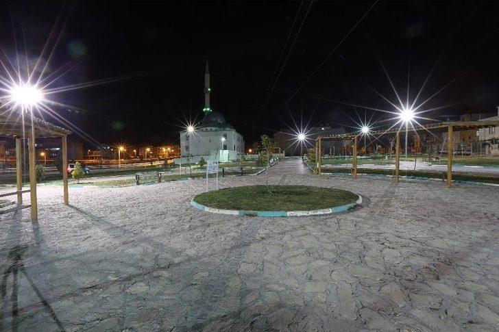 Haliliye Parkları Geceleri Işıl Işıl G5