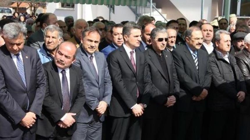 K&ouml;ksal Toptan'ın Kayınvalidesi Toprağa Verildi