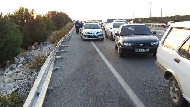 Didim’de Zincirleme Trafik Kazası; 6 Yaralı