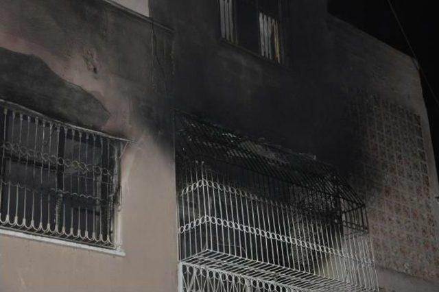 Annesiyle Kavga Etti, Evi Yaktı 1