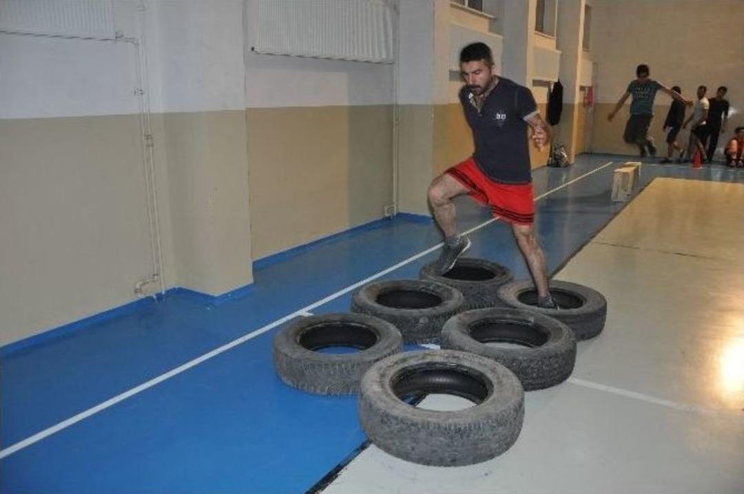 (&ouml;zel Haber) &Ouml;zel Harekat Adaylarının Zorlu M&uuml;lakat Hazırlığı