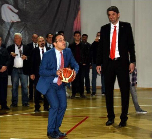 İzmir'de Kadınlar Basketbol Türkiye Kupası 8'li Finali Başlıyor