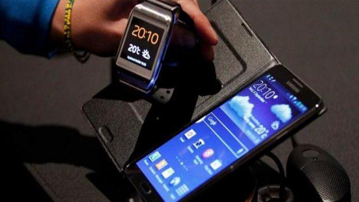Samsung akıllı saati Gear ve Note 3'ü tanıttı