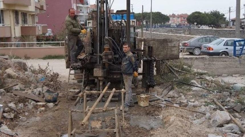 Lapseki K&uuml;lt&uuml;r Merkezinin Sondaj &Ccedil;alışmaları Başladı