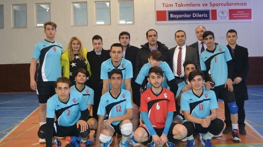 Asp Voleybol Takımı İlk Galibiyetini Aldı