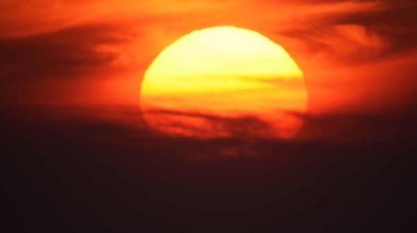 G&uuml;neşin &Uuml;st&uuml;nde Buluttan G&ouml;z