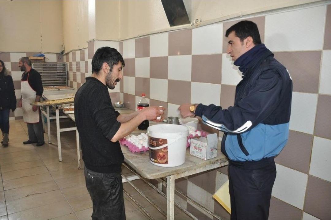 Y&uuml;ksekova&rsquo;da İmalathaneler Ve Toptancılar Denetlendi