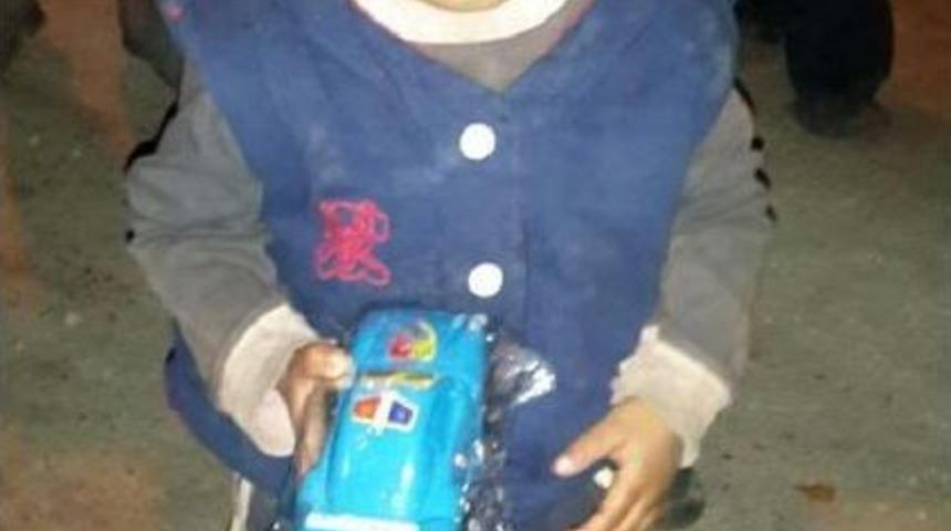 G&uuml;&ccedil; Koşullarda Yaşayan Suriyeli &Ccedil;ocuklar Soğukta Hastalanıyor