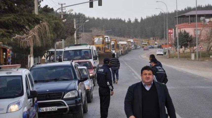 Direksiyonda Kalp Krizi Ge&ccedil;irip &Ouml;ld&uuml;