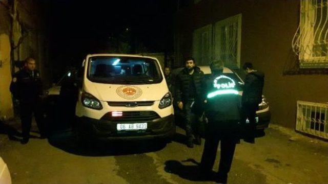 Annesinin Cesediyle Aynı Odada 3 Hafta Yaşadı 3