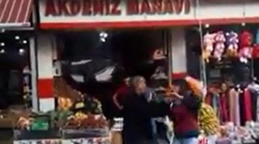 Kadın Dayak Yedi, Vatandaş İzledi