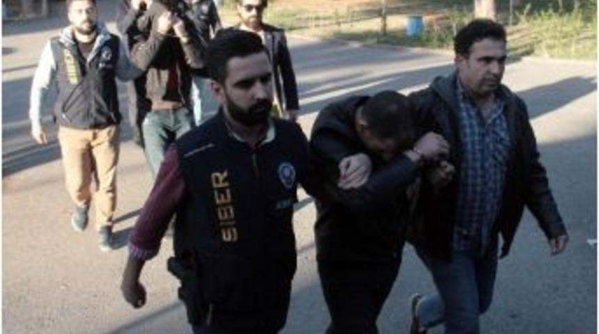 50 Kişinin Atm Kartını Kopyaladılar